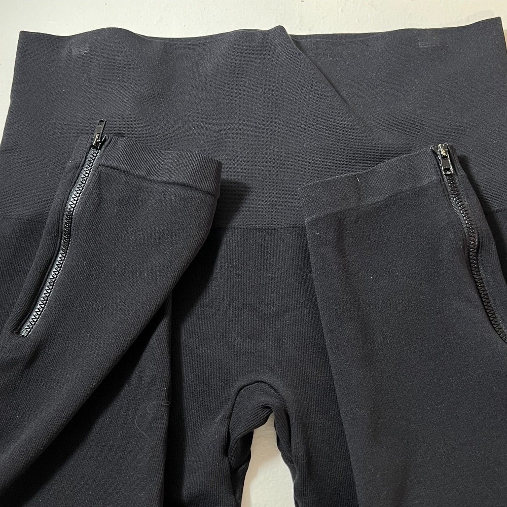 Spanx Look At Me Now Leggings Womens XL Black Excellent Ankle Zip Seamless - Picture 5 of 5